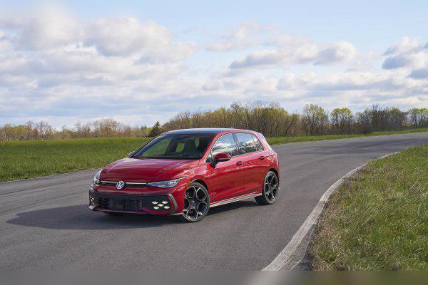 2024 Volkswagen Golf VIII (facelift 2024) cover