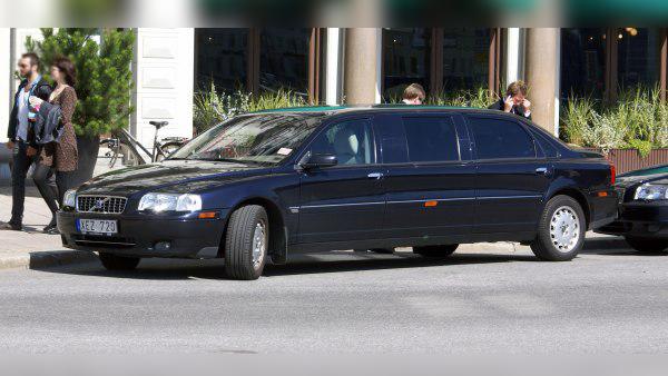 2003 Volvo S80 (facelift 2003) Stretch Limousine cover
