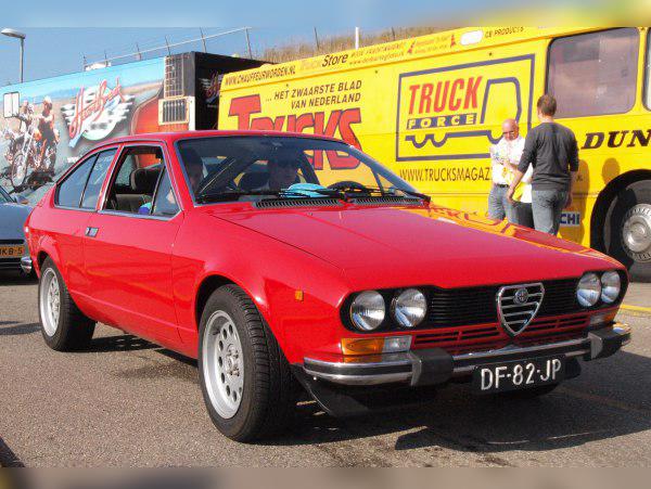 Alfa Romeo Alfetta GT (116) cover