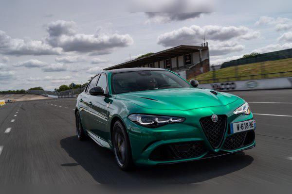 Alfa Romeo Giulia (952, facelift 2022) cover