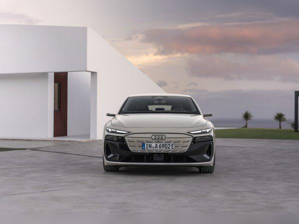 Audi A6 Sportback e-tron cover
