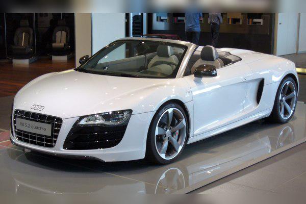 Audi R8 Spyder (42) cover