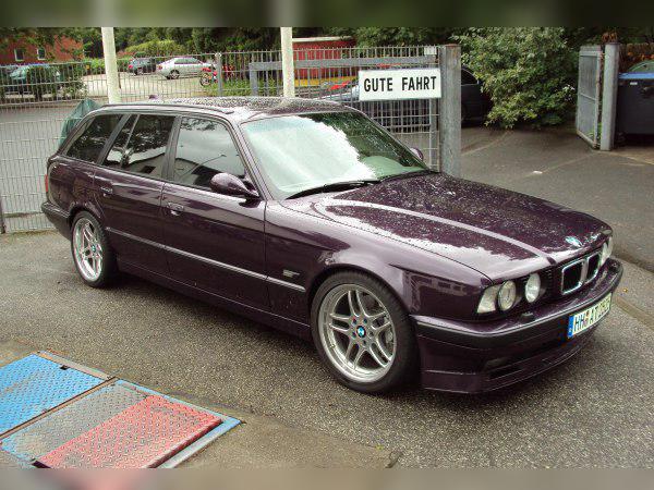 BMW 5 Series Touring (E34) cover