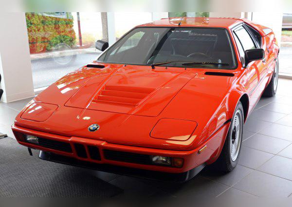 BMW M1 (E26) cover