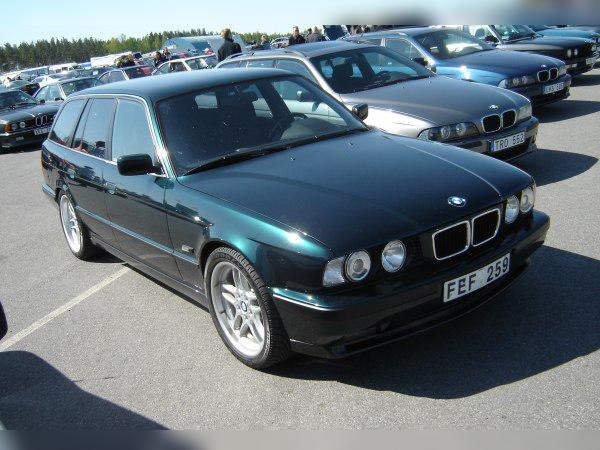 BMW M5 Touring (E34) cover