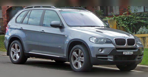 BMW X5 (E70) cover