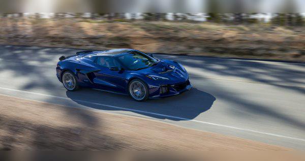 Chevrolet Corvette Convertible (C8) cover