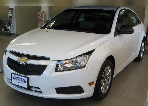Chevrolet Cruze Sedan cover