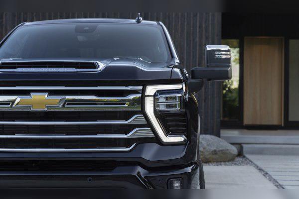 Chevrolet Silverado 2500 HD IV (T1XX, facelift 2024) Crew Cab Long Bed cover