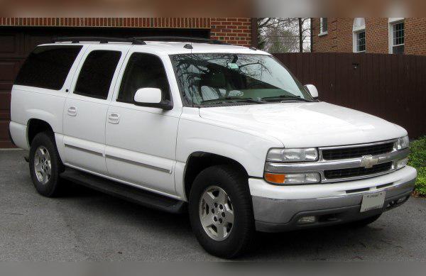 Chevrolet Suburban (GMT800) cover