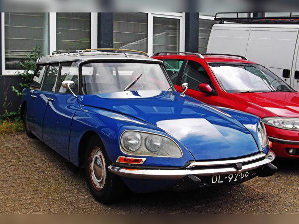 Citroen ID III Break cover