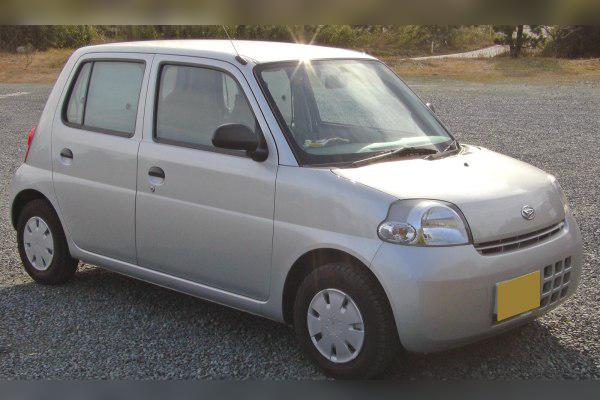 Daihatsu Esse (J) cover