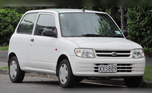 Daihatsu Mira (GL800) cover