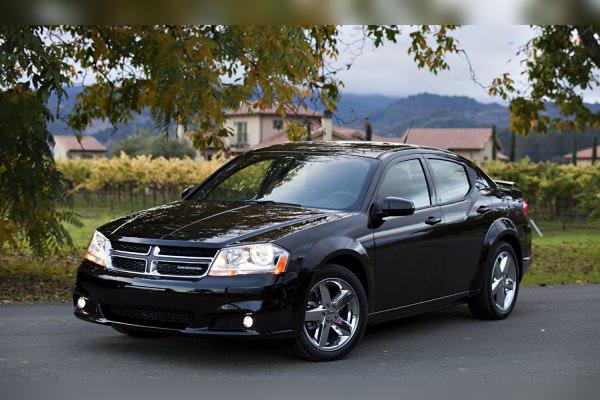 Dodge Avenger Sedan (facelift 2010) cover