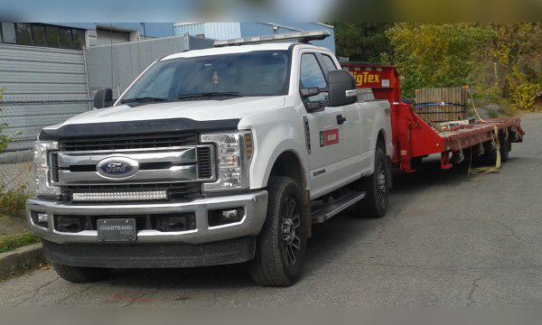 Ford F-350 Super Duty IV Super Cab Short box cover