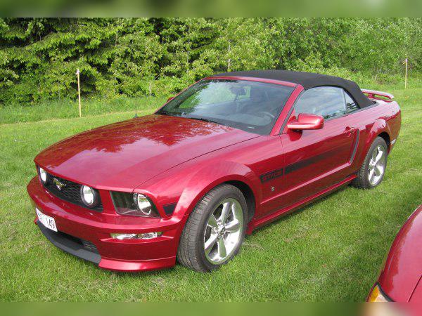 Ford Mustang Convertible V cover