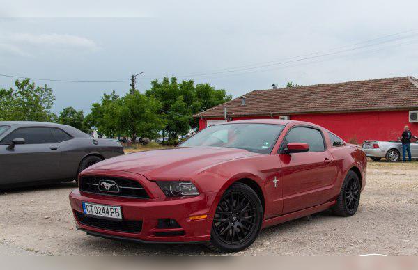 Ford Mustang V (facelift 2012) cover