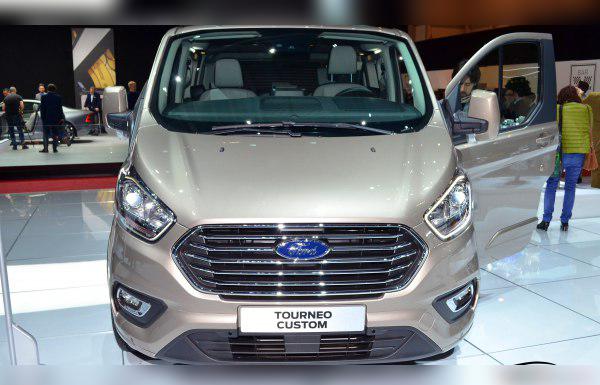 Ford Tourneo Custom I (facelift 2018) L1 cover
