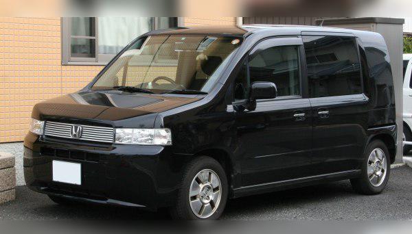 Honda Mobilio Spike cover