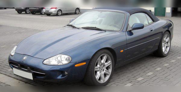 Jaguar XK Convertible (X100) cover