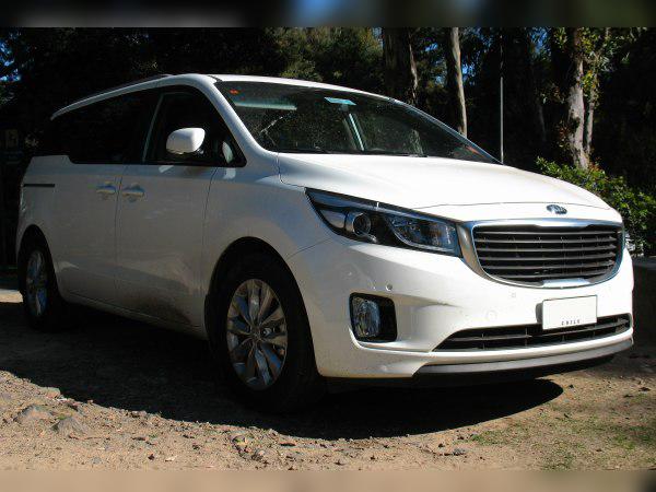 Kia Grand Carnival III cover