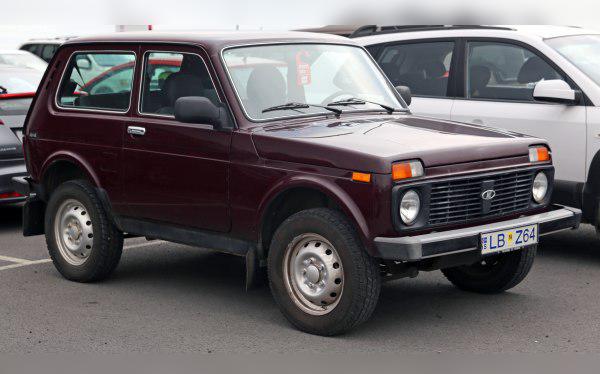 Lada Niva 3-door (facelift 2009) cover