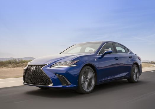 Lexus ES VII (XZ10) cover