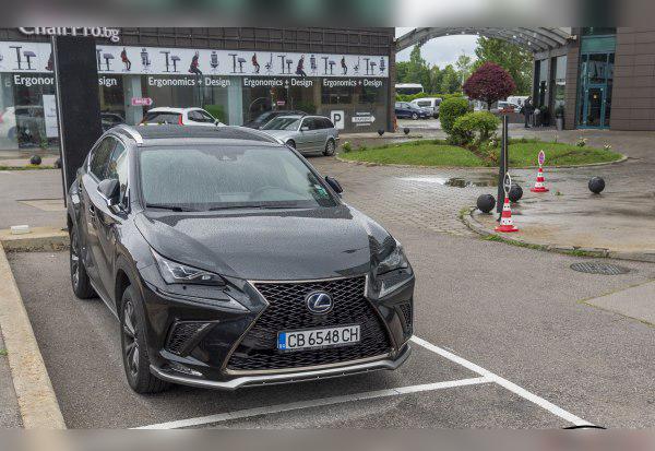 Lexus NX I (AZ10, facelift 2017) cover