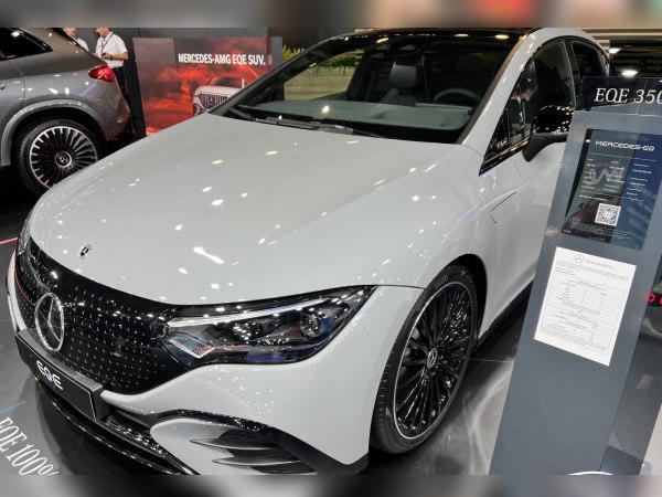 Mercedes-Benz EQE (V295) cover