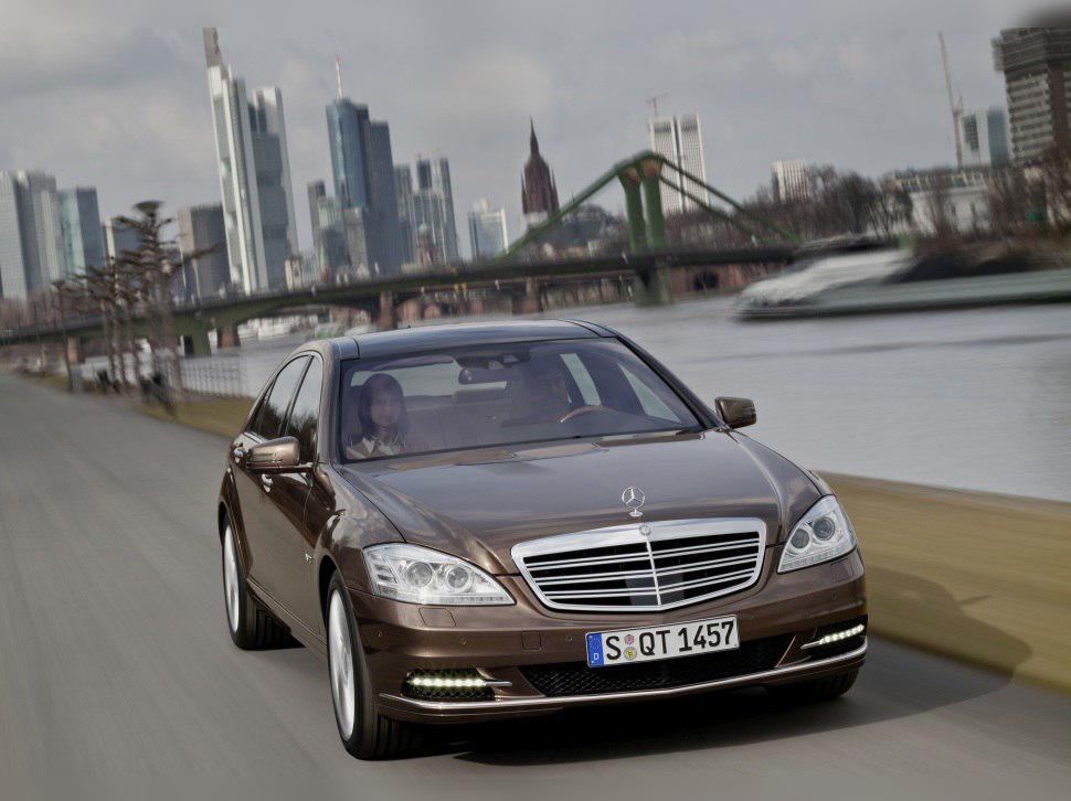 Mercedes-Benz S-class Long (V221, facelift 2009) cover