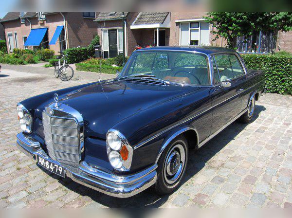 Mercedes-Benz W112 Coupe cover
