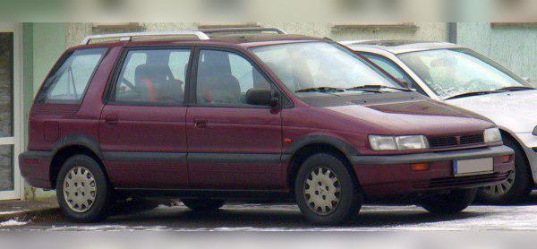Mitsubishi Space Wagon II cover