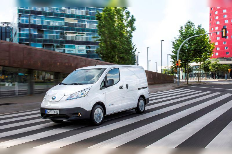 Nissan e-NV200 cover