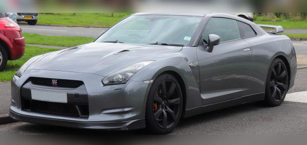 Nissan GT-R (R35) cover