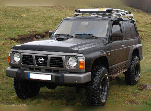 Nissan Patrol IV 3-door (Y60) cover