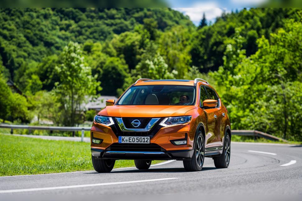 Nissan X-Trail III (T32, facelift 2017) cover