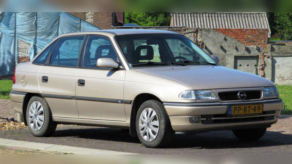 Opel Astra F Classic (facelift 1994) cover