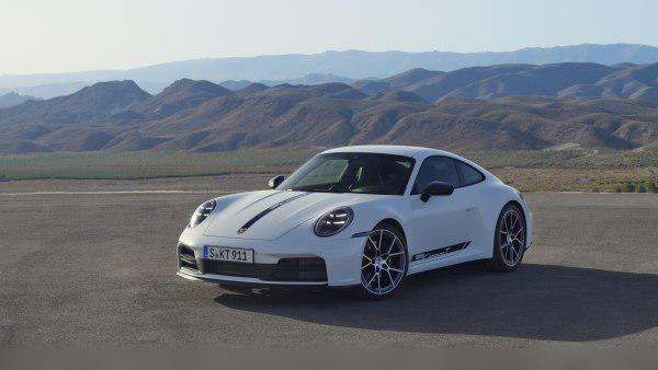 Porsche 911 (992, facelift 2024) cover