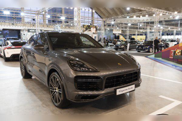 Porsche Cayenne III Coupe cover