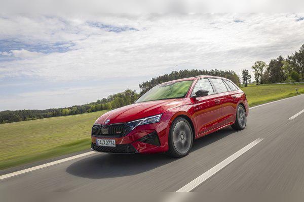 Skoda Octavia IV Combi (facelift 2024) cover