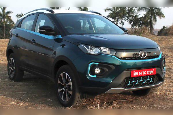 Tata Nexon (facelift 2020) cover