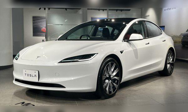 Tesla Model 3 (facelift 2023) cover
