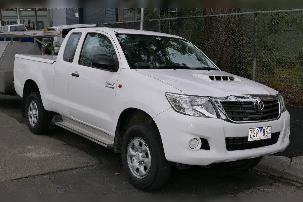 Toyota Hilux Extra Cab VII (facelift 2011) cover
