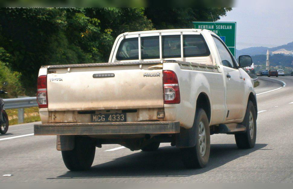 Toyota Hilux Single Cab VII (facelift 2011) cover