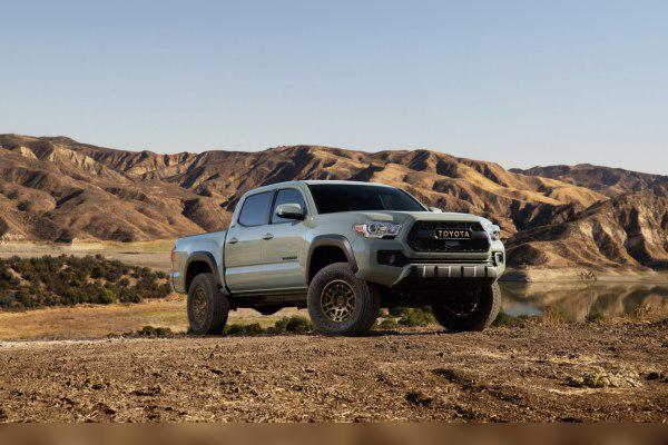 Toyota Tacoma III Double Cab (facelift 2020) cover