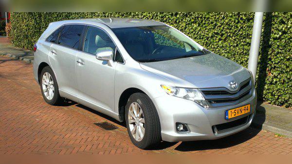 Toyota Venza I (AV10, facelift 2012) cover