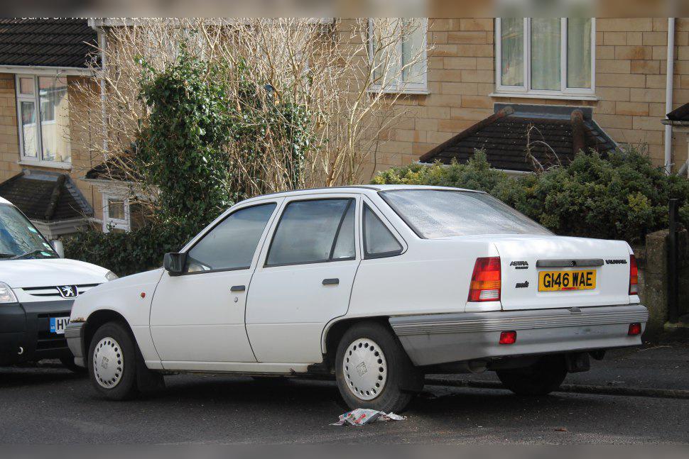 Vauxhall Astra Mk II Belmont cover