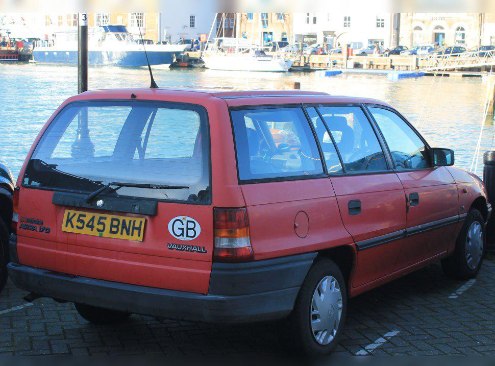 Vauxhall Astra Mk III Estate cover