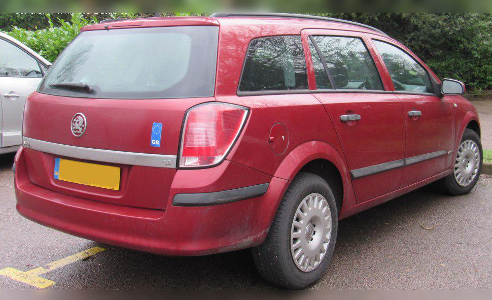 Vauxhall Astra Mk V Estate cover