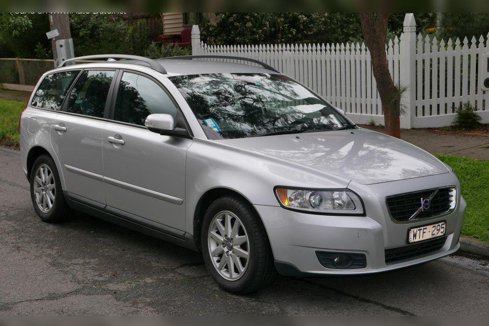 Volvo V50 (facelift 2007) cover